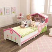 Kinderbett im Puppenhaus-Stil